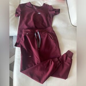 FIGS Burgundy scrub set